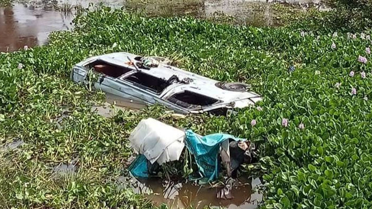 সিলেটে মাইক্রোবাস ও অটোরিকশার মুখোমুখি সংঘর্ষে নিহত ৬