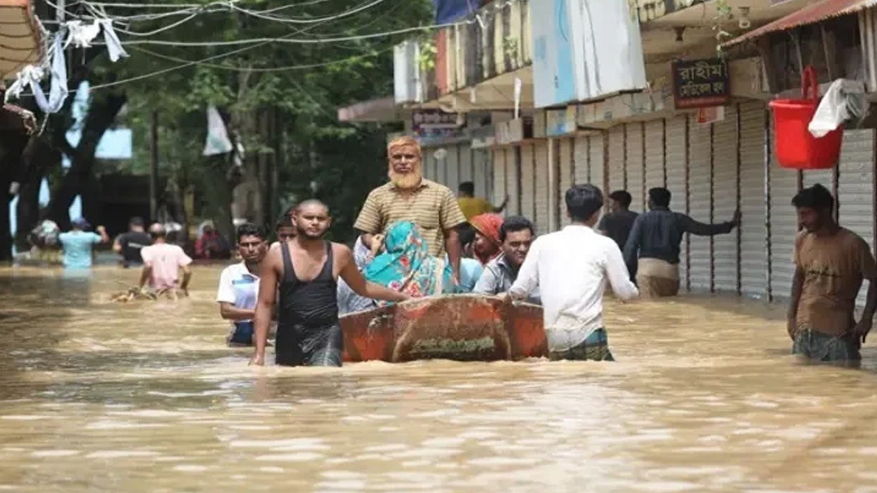 বন্যায় মৃত্যু বেড়ে ২৩, ক্ষতিগ্রস্ত ৫৫ লাখেরও বেশি মানুষ