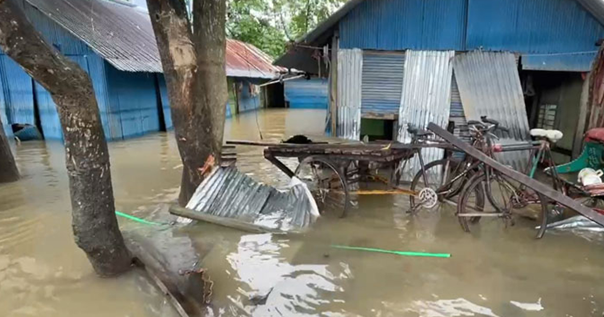 দেশে বন্যায় মৃতের সংখ্যা বেড়ে ৫৪