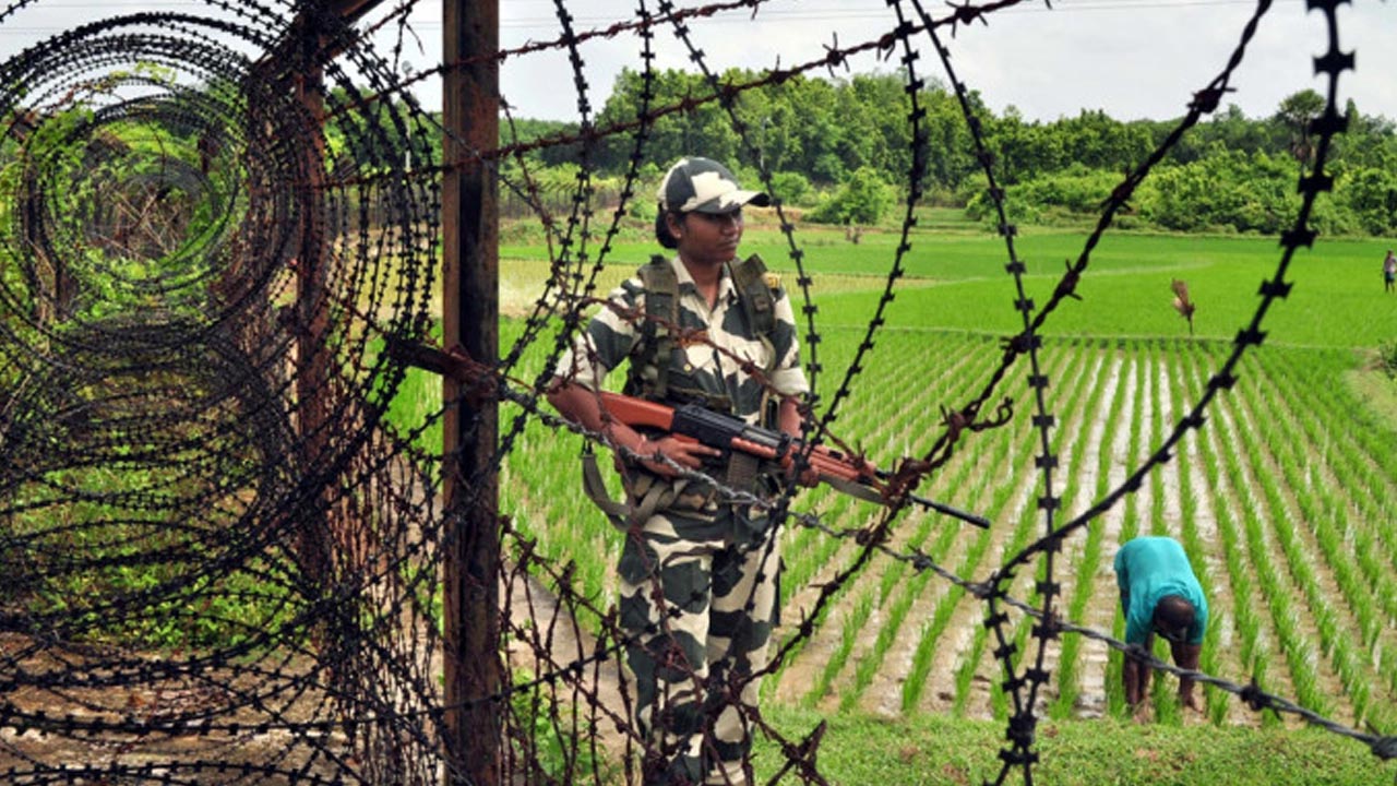 চাঁপাইনবাবগঞ্জ সীমান্তে বিএসএফের গুলিতে কৃষক আহত