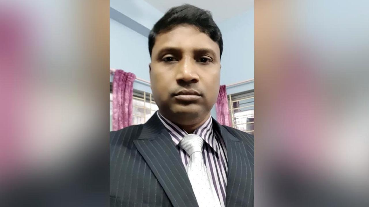 স্বাক্ষর জালিয়াতি মামলায় কুষ্টিয়ায় সাব-রেজিস্ট্রিার কারাগারে