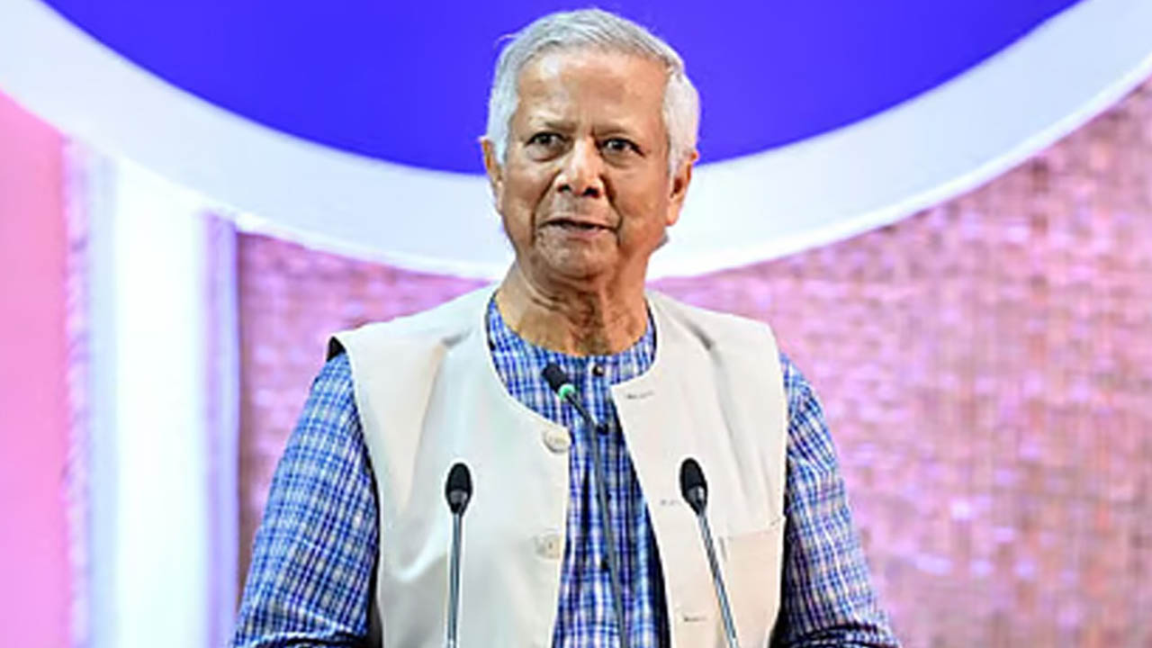 পতিত স্বৈরাচার নৈরাজ্য সৃষ্টি করতে বিপুল অর্থ বিনিয়োগ করছে : প্রধান উপদেষ্টা