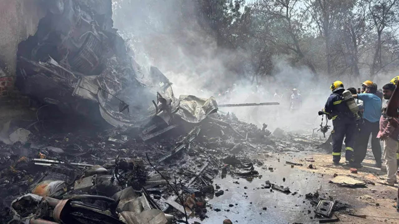 ভারতে বিমান বিধ্বস্ত ২৪২ আরোহীর সবাই নিহত